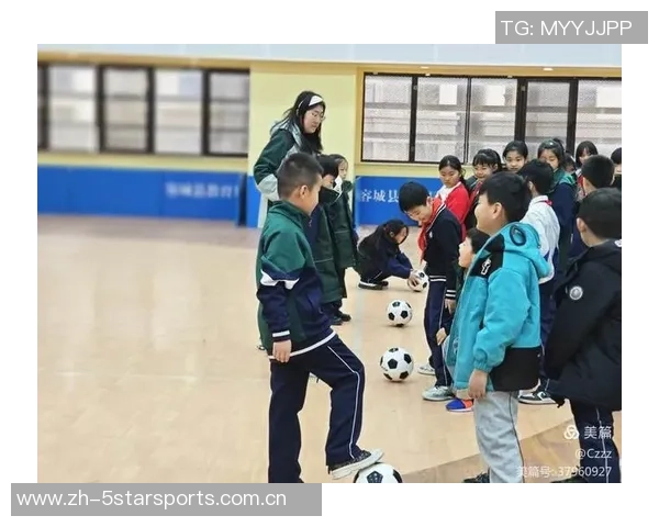 足球明星训练期间的趣味活动与放松方式揭秘